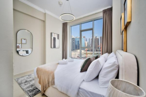 Stunning Canal & Burj view, Luxury Stay at Fairview Residency